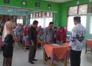 Jabatan Kepsek SMP 3 Gunung Talang Disertijabkan Dari Yenni, S. Pd ke Drs. Harmaini