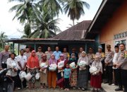 Polres Solok Gelar Jumat curhat dan Jum’at Berkah Polres Solok di Nagari Tanjung Bingkung